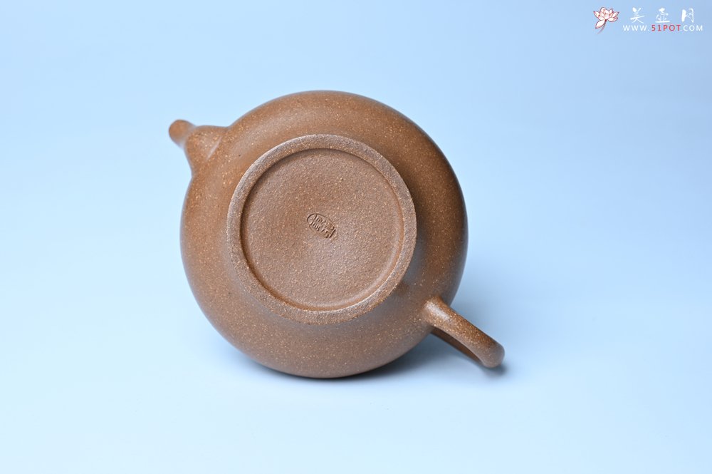 紫砂壶图片：美壶特惠 特好老段泥精致合欢壶 茶人醉爱 - 紫砂壶信息网