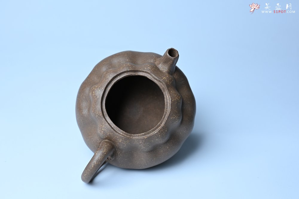 紫砂壶图片：美壶特惠 精致卡盖全手工老青段仿生小花货柿子壶 茶人醉爱 - 紫砂壶信息网