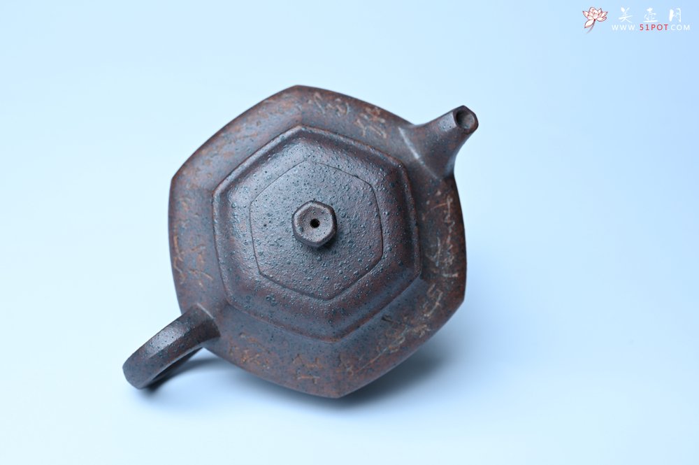 紫砂壶图片：美壶特惠 柴烧六方虚扁紫砂壶 茶人醉爱 - 紫砂壶信息网