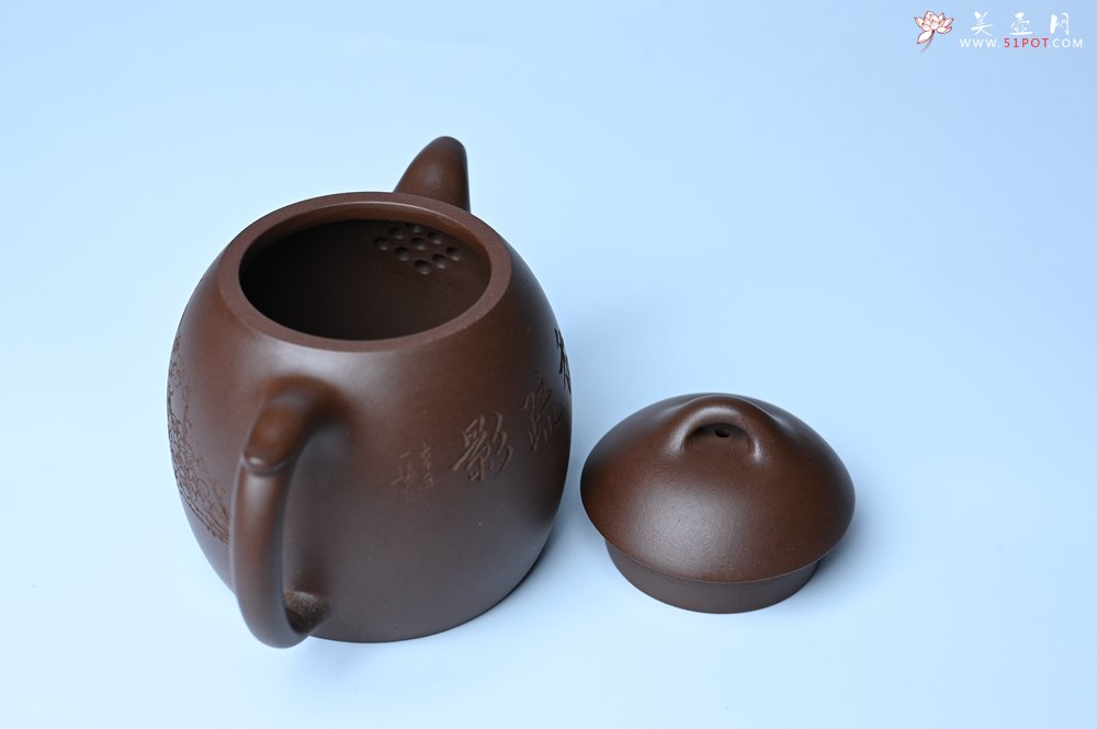紫砂壶图片：美壶福利特惠 精致特好老紫泥秦权壶 刻梅花 特文气 - 紫砂壶信息网