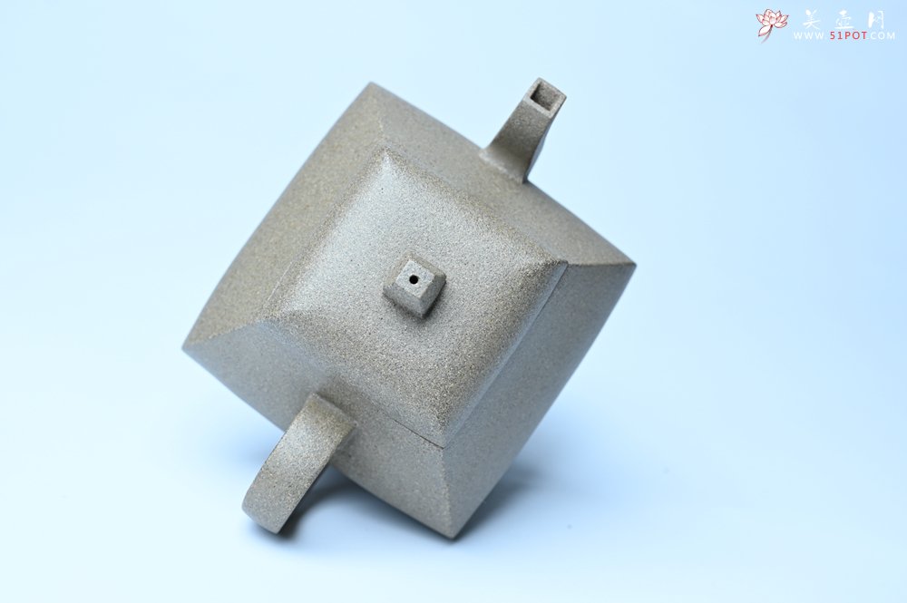 紫砂壶图片：美壶中秋国庆特惠 精工老段泥四方君德公道壶 独孔 茶人醉爱 - 紫砂壶信息网