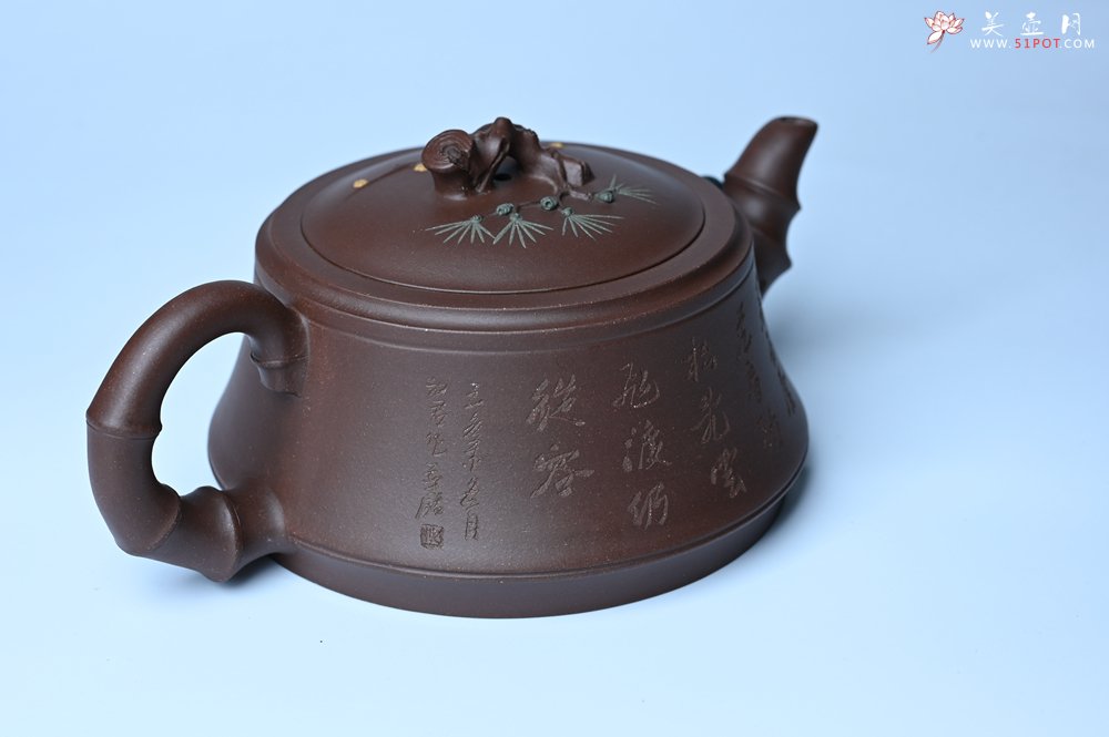 紫砂壶图片：美壶年底特惠 精品松竹梅紫砂壶 清虚静泰 暮色苍茫看劲松 乱云飞渡仍从容 - 紫砂壶信息网