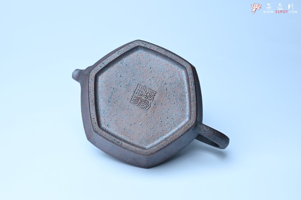 紫砂壶图片：美壶特惠 柴烧六方虚扁紫砂壶 茶人醉爱 - 紫砂壶信息网