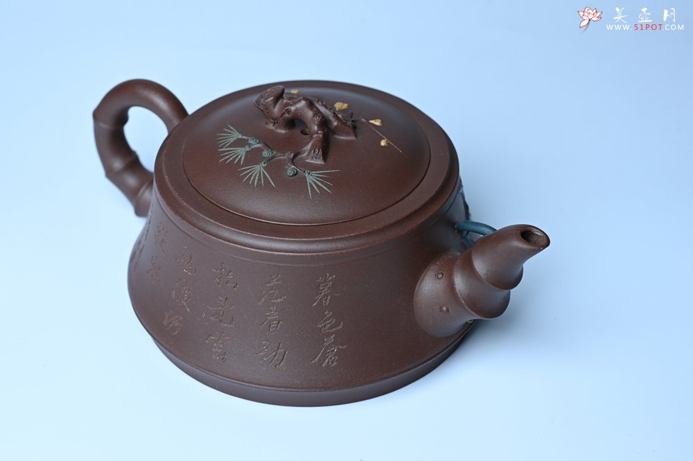 紫砂壶图片：美壶年底特惠 精品松竹梅紫砂壶 清虚静泰 暮色苍茫看劲松 乱云飞渡仍从容 - 紫砂壶信息网