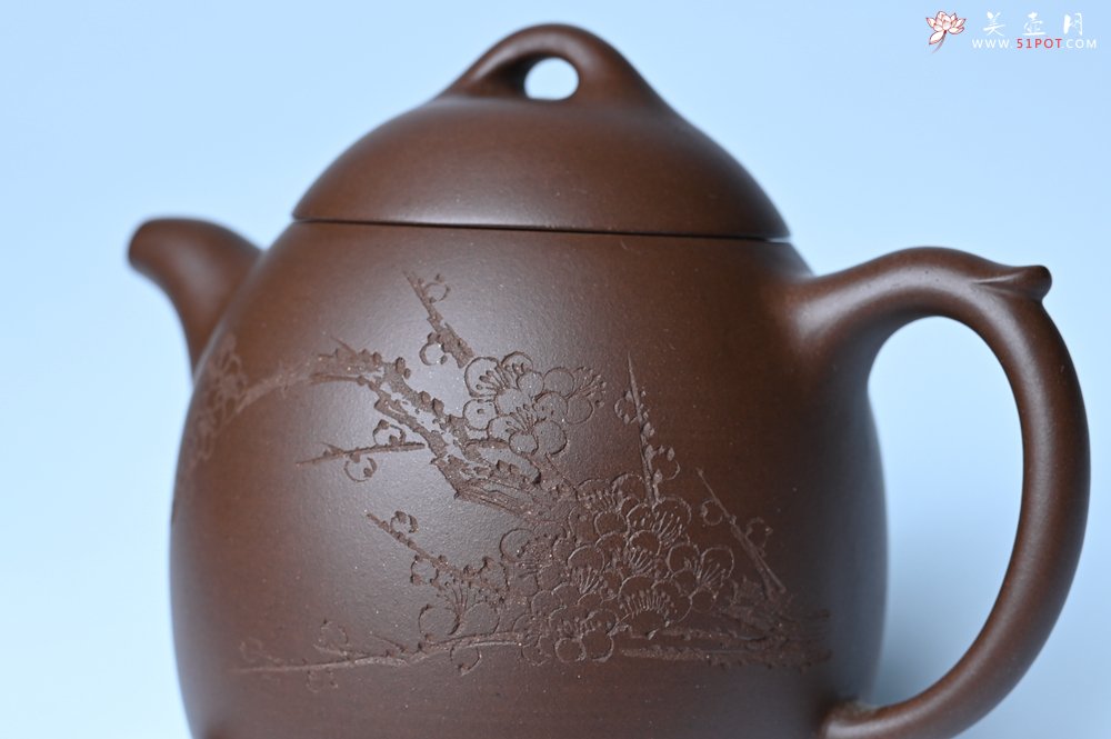 紫砂壶图片：美壶福利特惠 精致特好老紫泥秦权壶 刻梅花 特文气 - 紫砂壶信息网