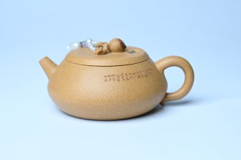 美壶特惠 特好黄龙山段泥香桃壶 桃和叶特灵动 仿生佳作 - 紫砂壶信息网