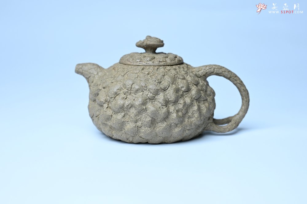 紫砂壶图片：美壶特惠 全手工老青段供春壶 肌理有老树瘿的感觉 灰常赞 - 紫砂壶信息网