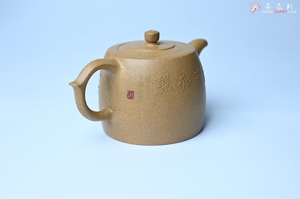 紫砂壶图片：美壶特惠 精致特好黄段泥井栏壶 泥绘祥瑞兔子 惠风和畅 寓意吉祥好运常来 - 紫砂壶信息网