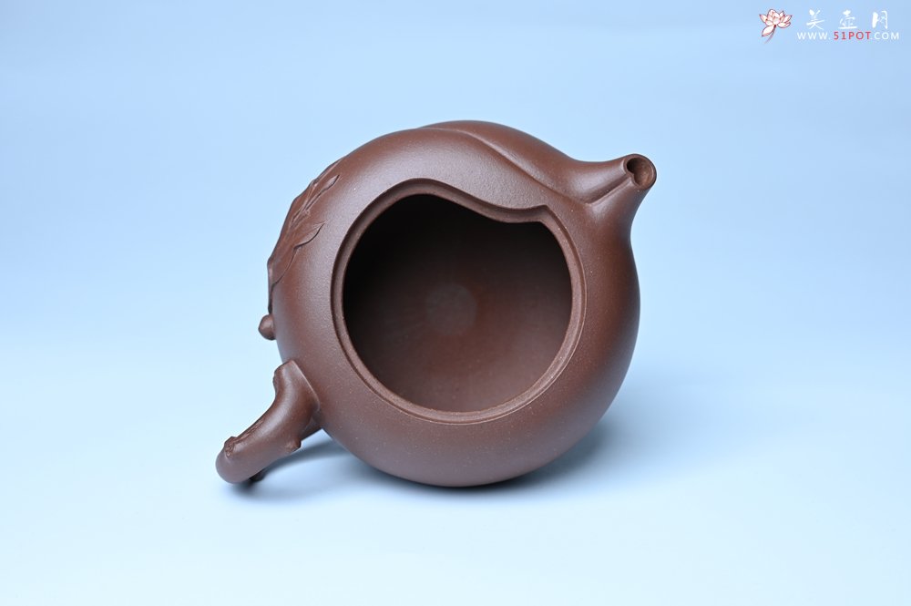紫砂壶图片：美壶特惠 1993年国工杨军保精致特好紫泥蟠桃壶 - 紫砂壶信息网