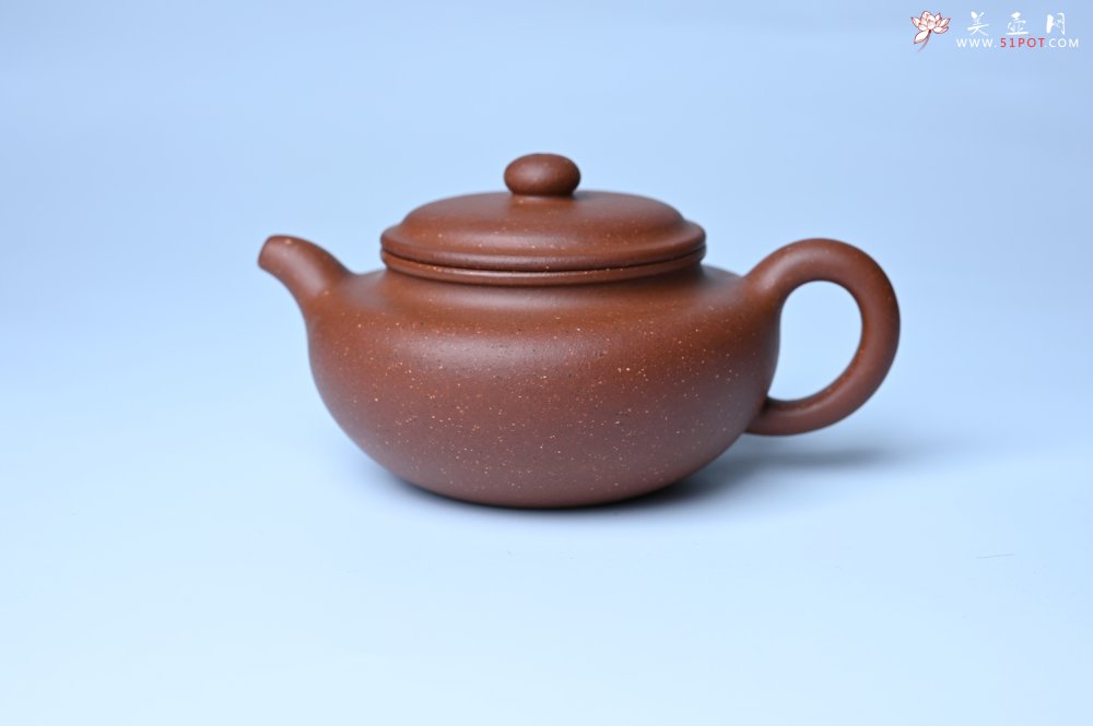 紫砂壶图片：美壶特惠 精致特好共生紫砂矿扁古壶 矿物质丰富 茶人醉爱 - 紫砂壶信息网