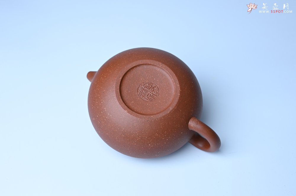 紫砂壶图片：美壶特惠 精致特好共生紫砂矿扁古壶 矿物质丰富 茶人醉爱 - 紫砂壶信息网