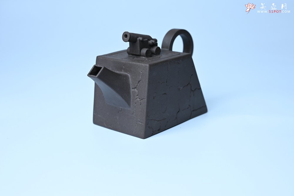 紫砂壶图片：美壶特惠 优质紫泥还原烧威震四方壶 - 紫砂壶信息网