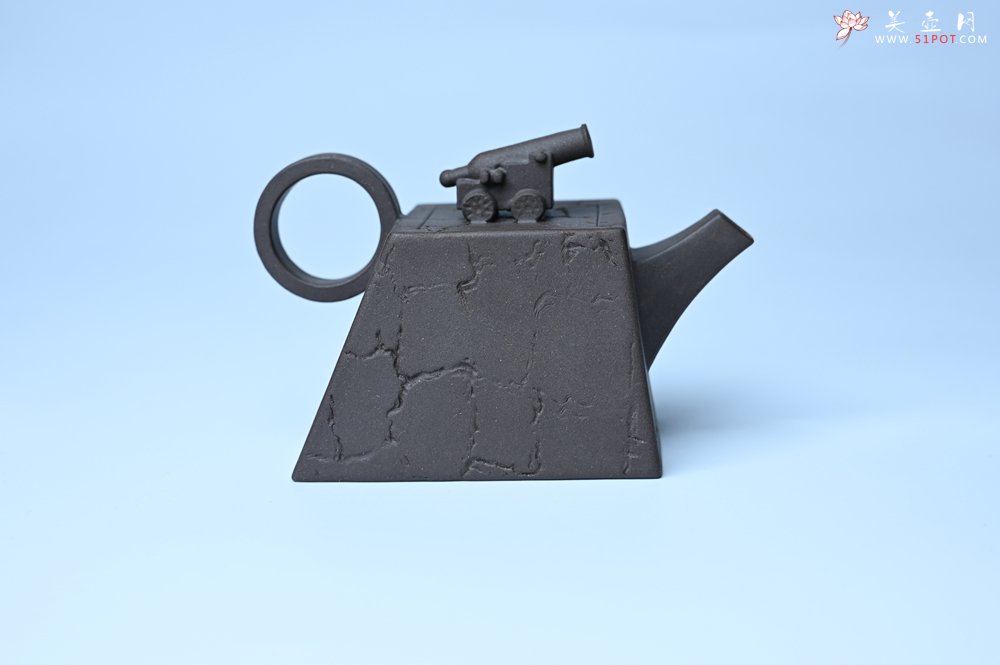 紫砂壶图片：美壶特惠 优质紫泥还原烧威震四方壶 - 紫砂壶信息网