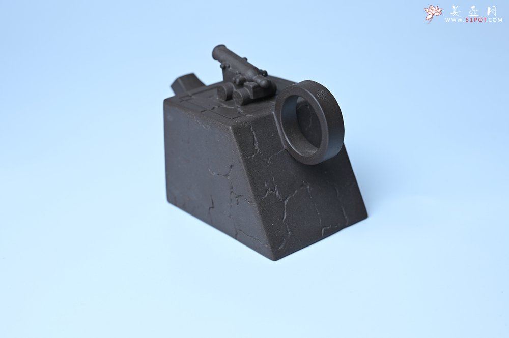 紫砂壶图片：美壶特惠 优质紫泥还原烧威震四方壶 - 紫砂壶信息网